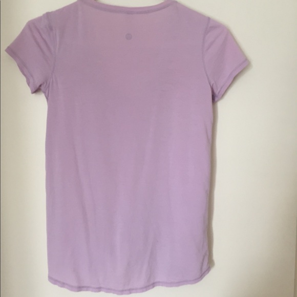 ⚡️SALE⚡️Lululemom shirt 👚 - Picture 4 of 4